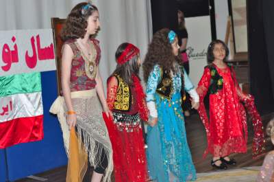 Traditional Dance by Hadaf Pupils 1391
